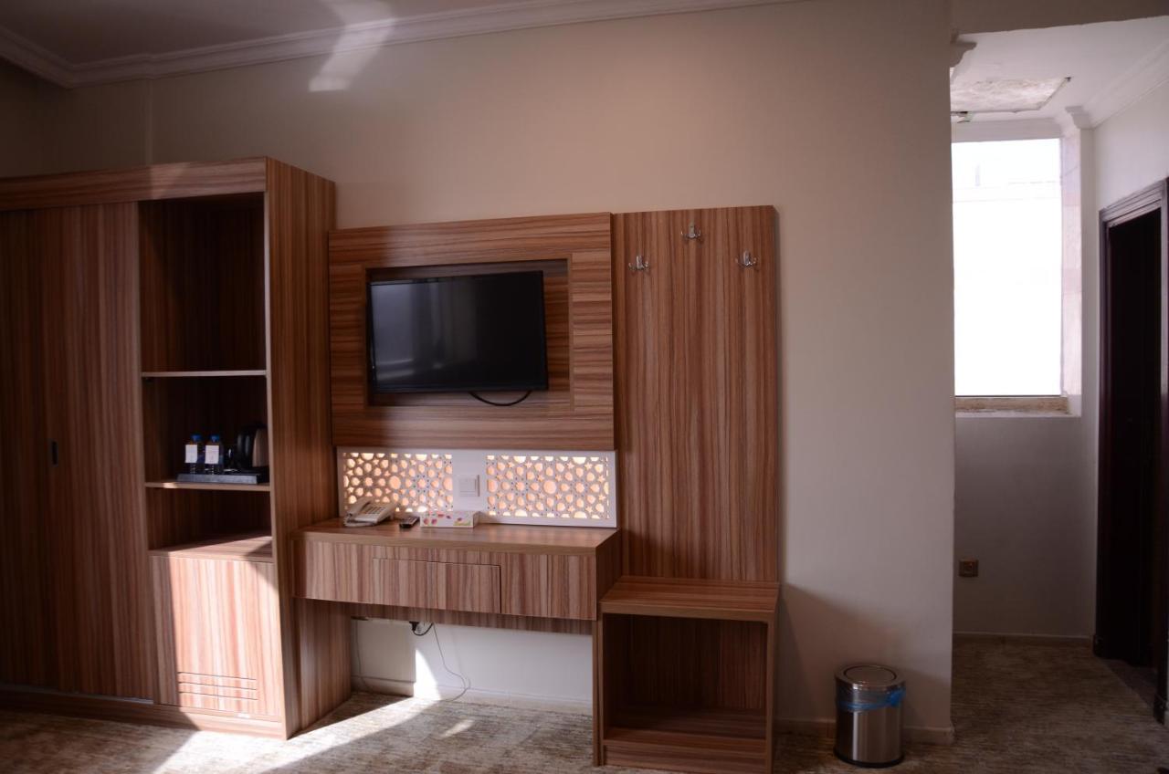 Basic Triple Room