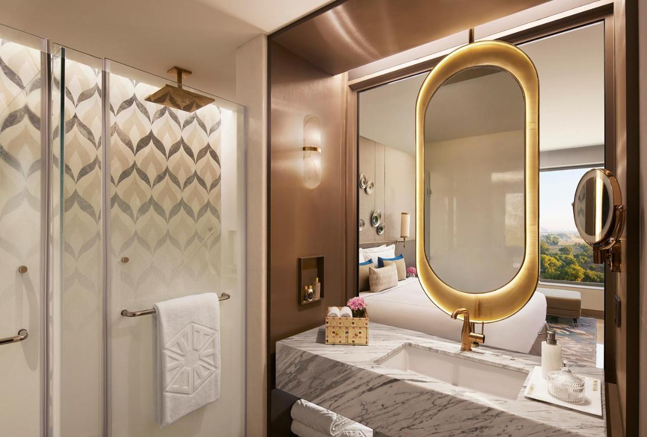 Luxury Suite