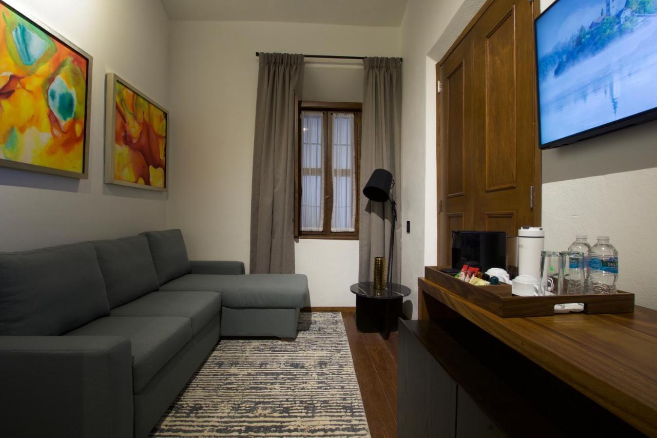 Deluxe Double Studio