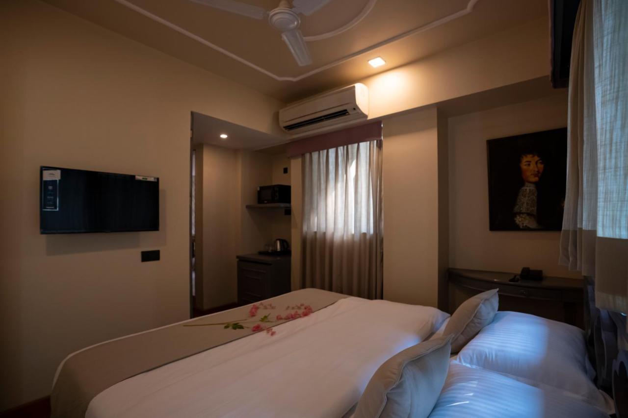 Executive Suite