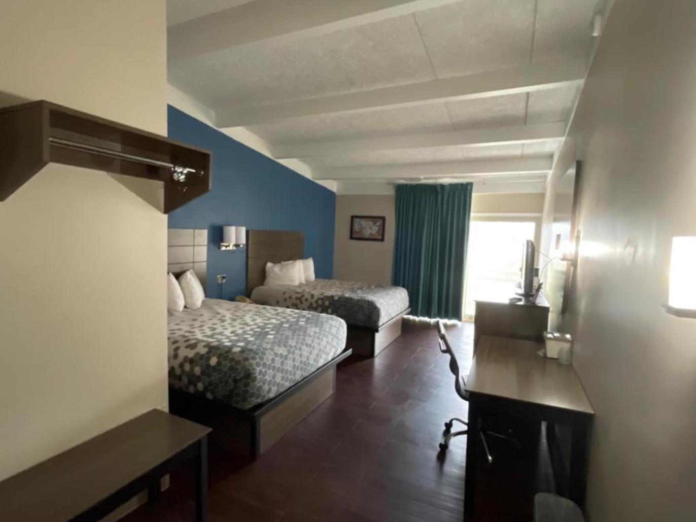Queen Room with Two Queen Beds - Non-Smoking