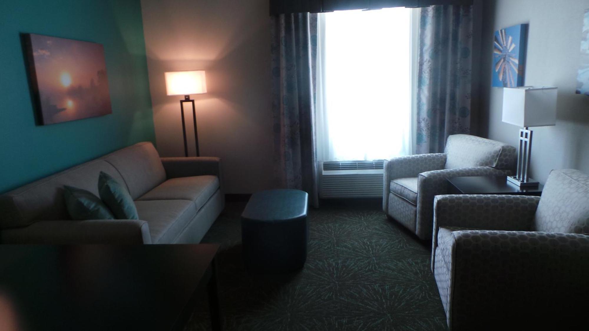King Suite Non-Smoking