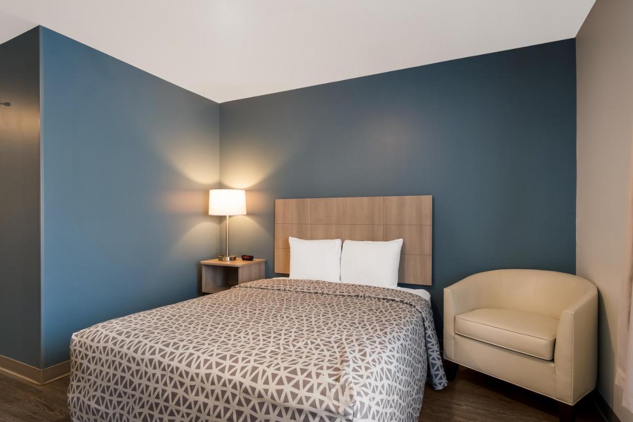 QUEEN SUITE ACCESSIBLE