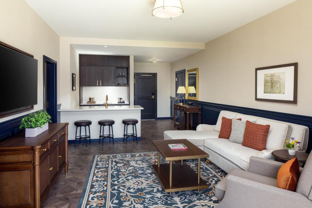 Standard Suite