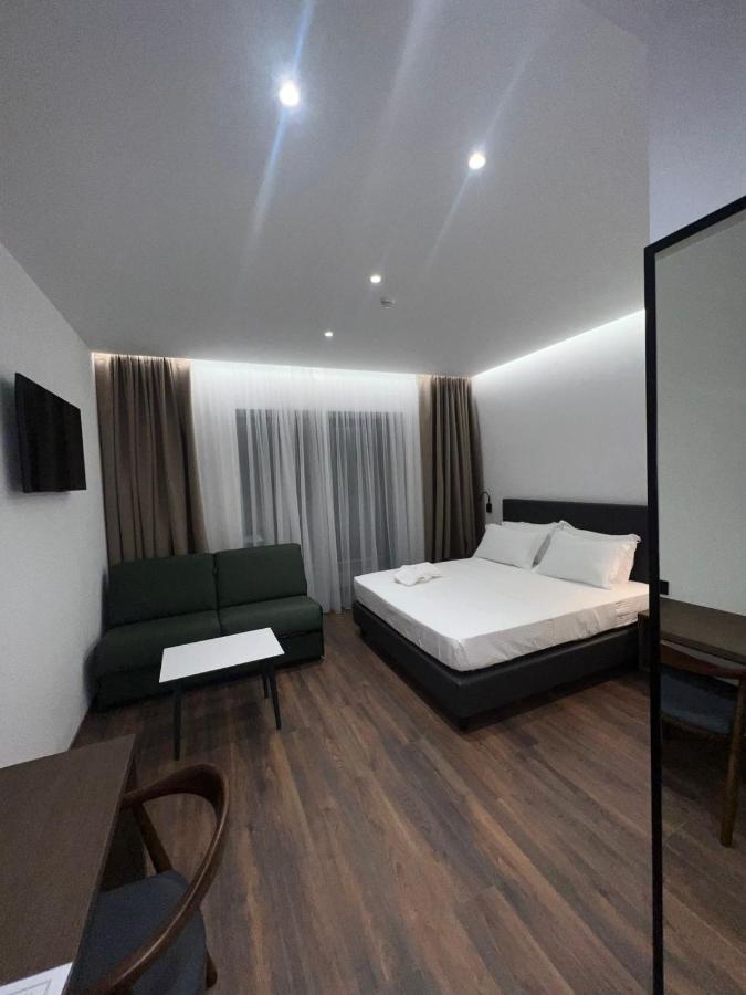 Deluxe Suite with Mountain View