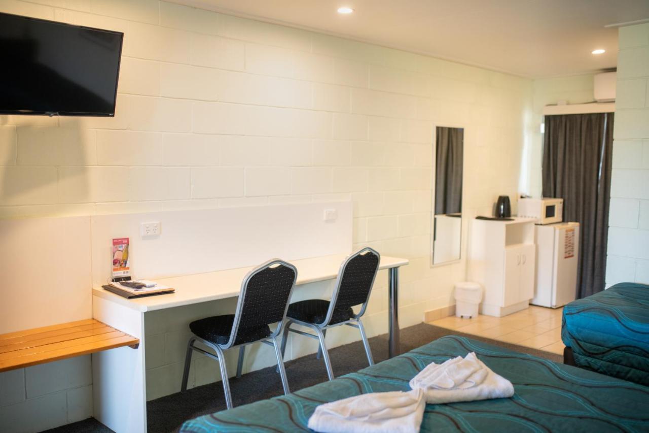 Standard Triple Room with Queen and Single Bed