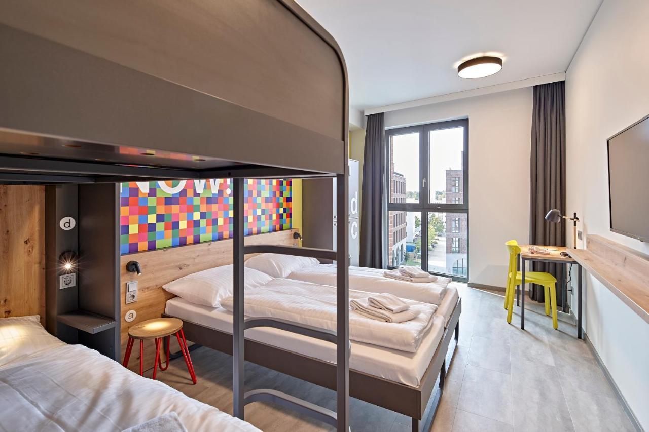 Bed 4-Bed Female Dormitory Room,1481249813:JPEG