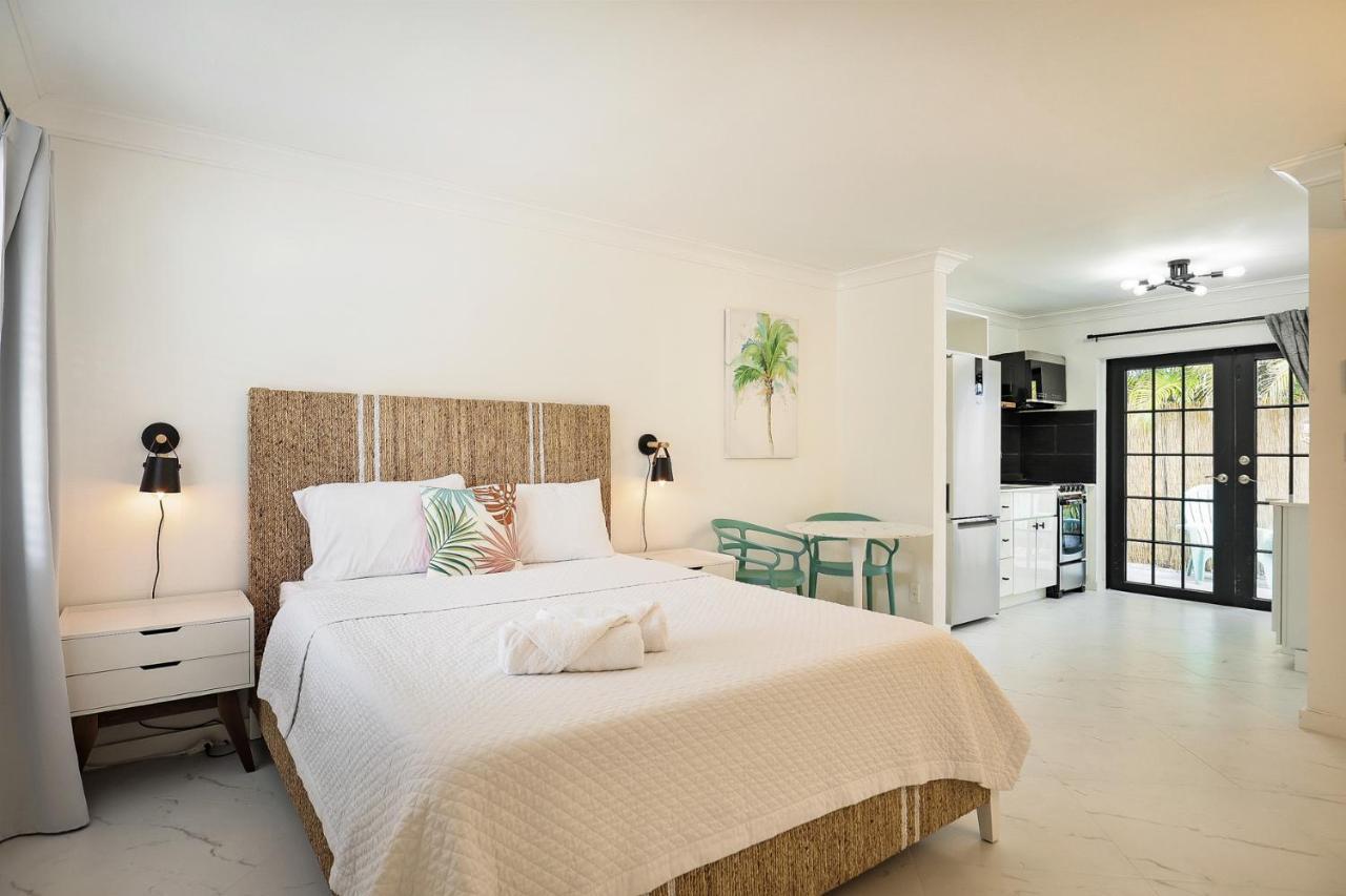 Deluxe Queen Suite