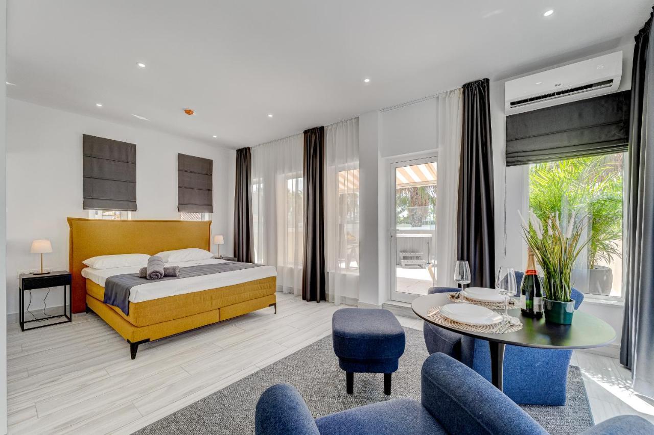 Studio Apartment with Sea View