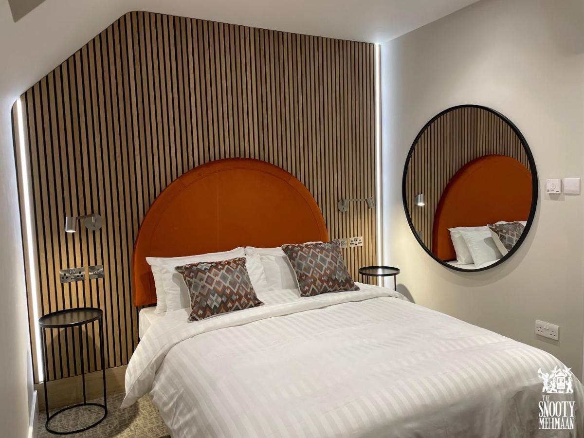 Queen Room
