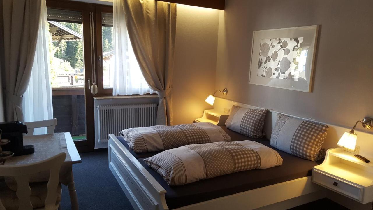 Doppelzimmer mit Balkon
