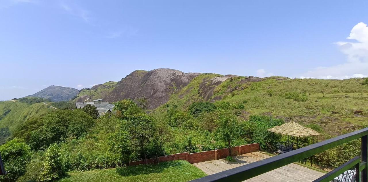 Family Room with Mountain View