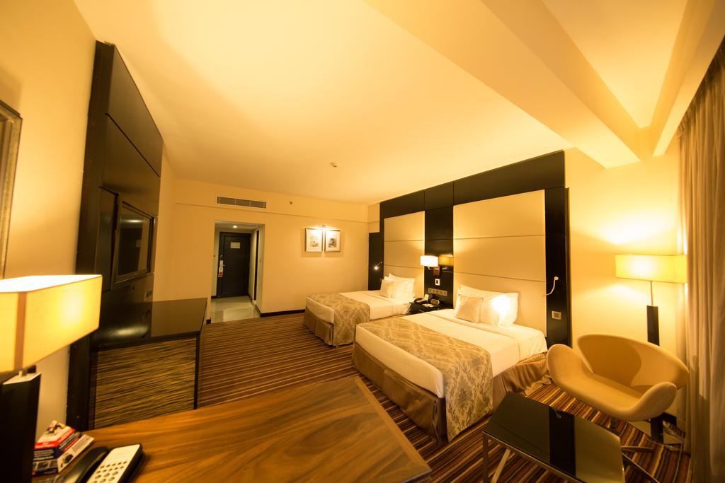 Deluxe Twin Smoking Room Two Double Beds