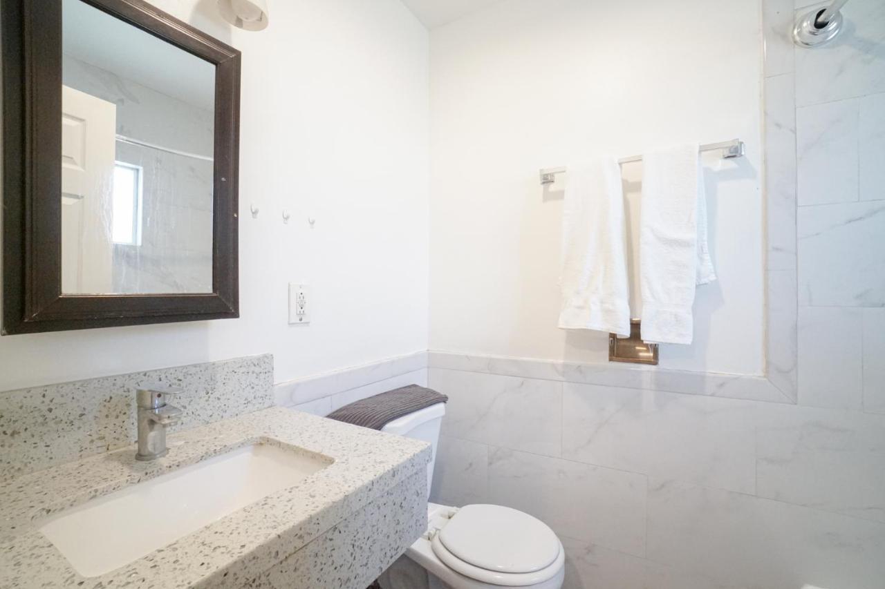 Double Room Private Bathroom