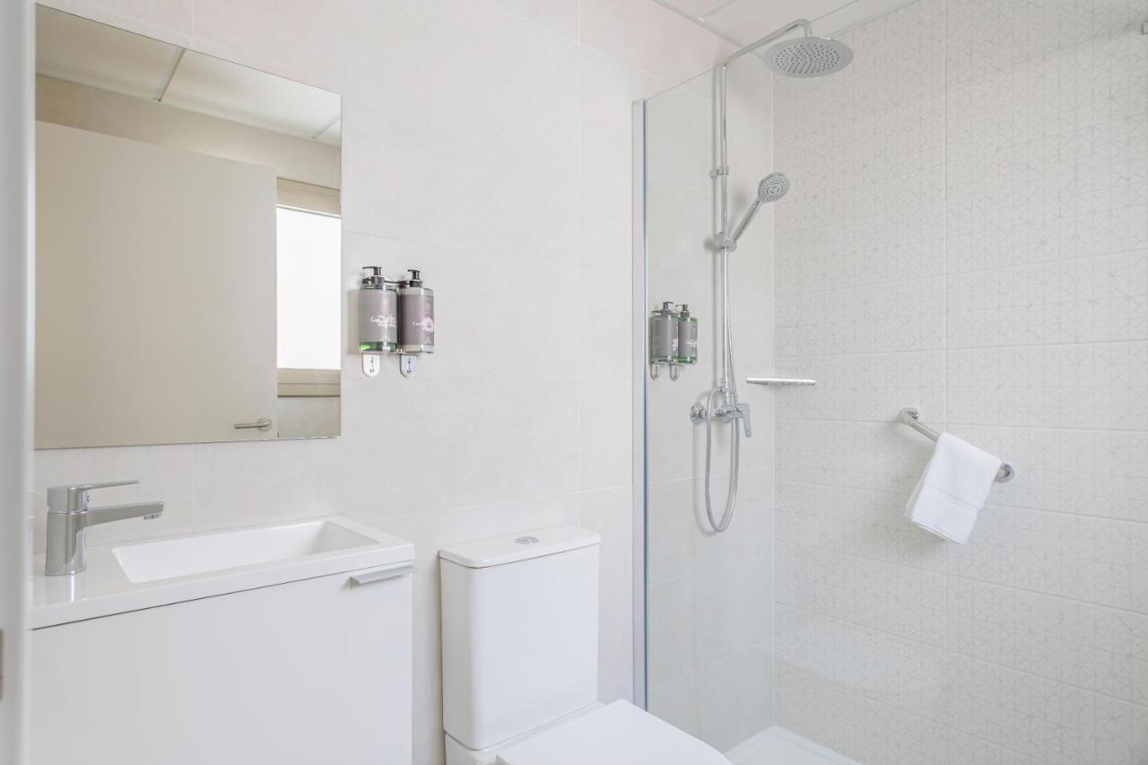 One-Bedroom Apartment,1485637951:JPEG