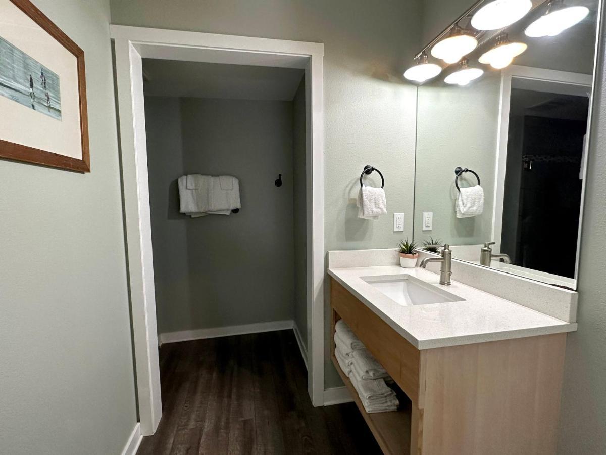 Deluxe Suite,1493474290:JPEG