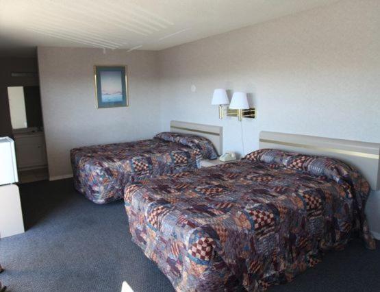Special Offer - Double Room with Two Double Beds - Parking Included