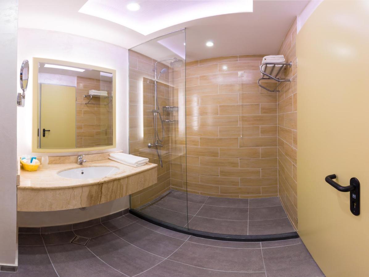 Economy Double or Twin Room with Balcony,1487424619:JPEG