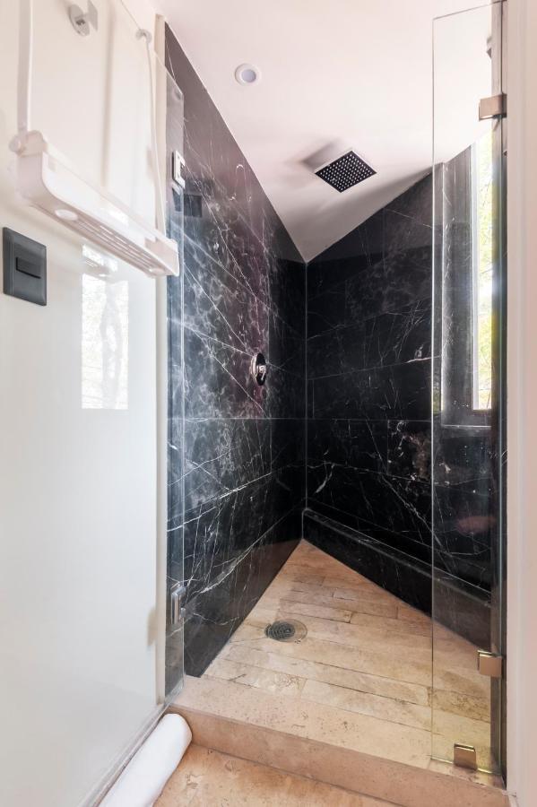 Apartamento con balcón
