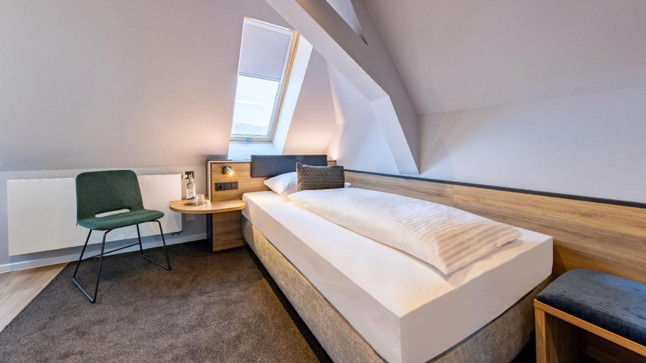 Einzelzimmer mit Klimaanlage