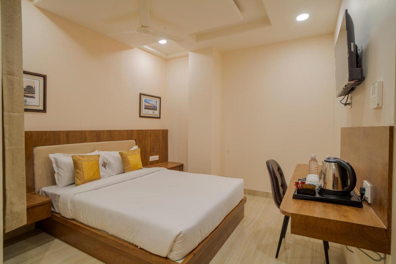 Deluxe Room,1489666804:JPEG