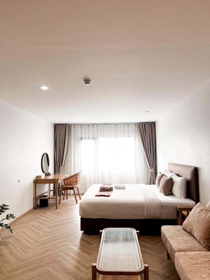 Deluxe King Suite,1489189561:JPEG