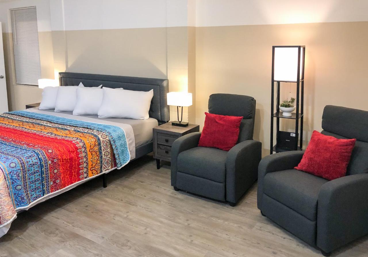 Standard King Room