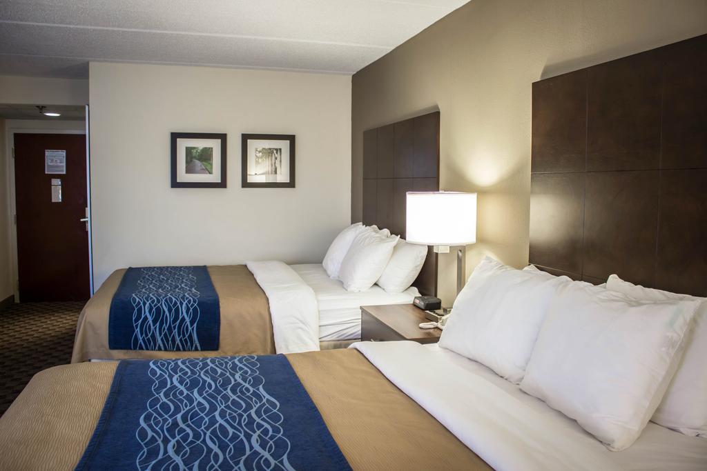 Queen Room with Two Queen Beds - Non-Smoking