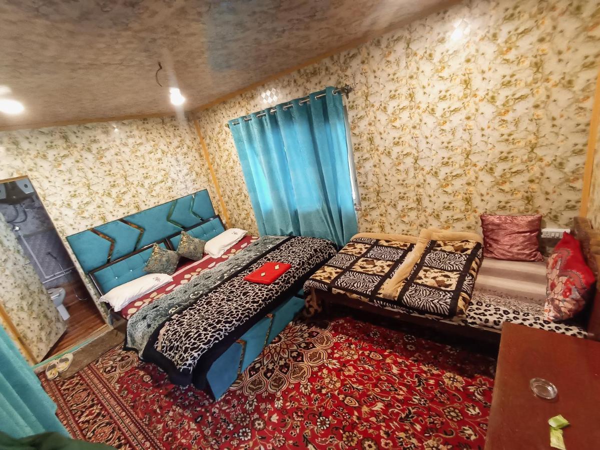 Triple Room with Mountain View