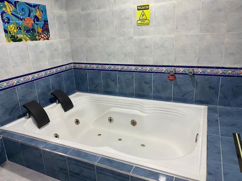 Habitación Doble con bañera de hidromasaje