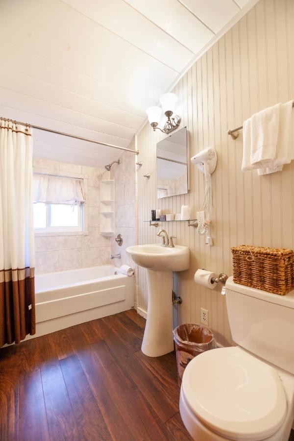 Deluxe Family Suite