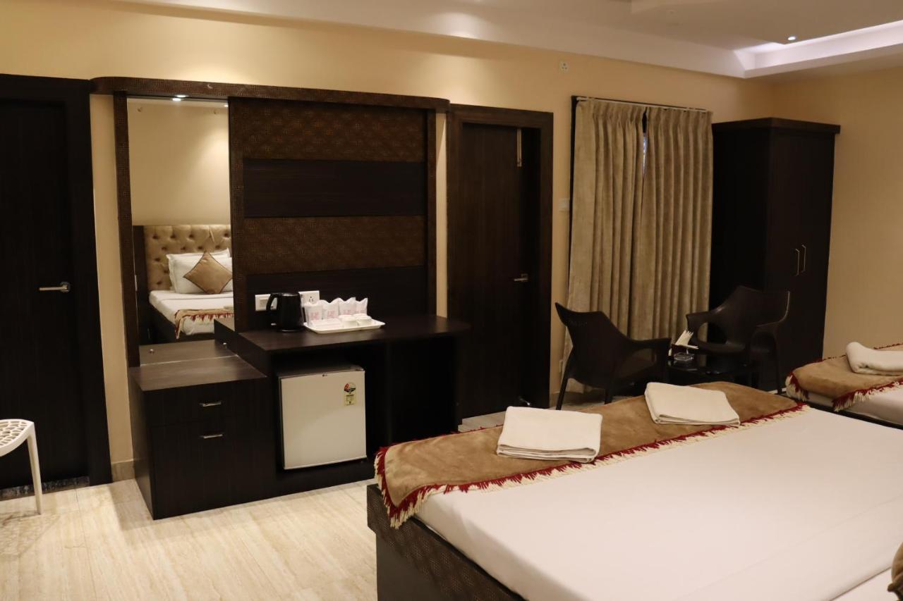 Deluxe Family Room