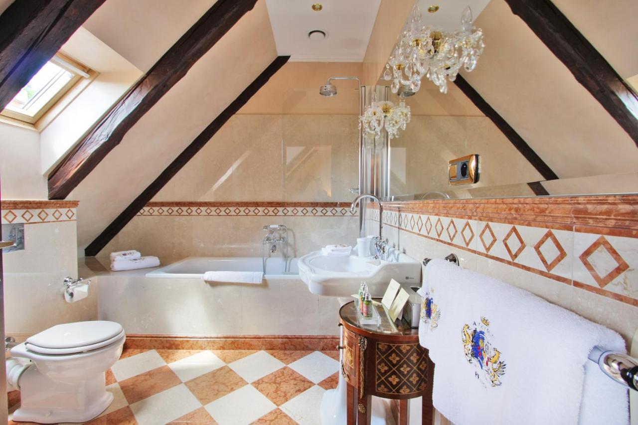 Royal Suite,1498475680:JPEG