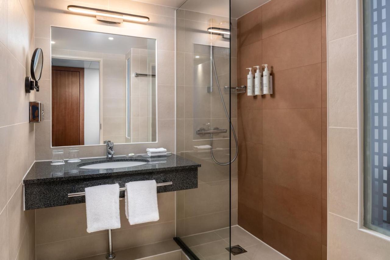 Superior Twin Room with Breakfast & WiFi