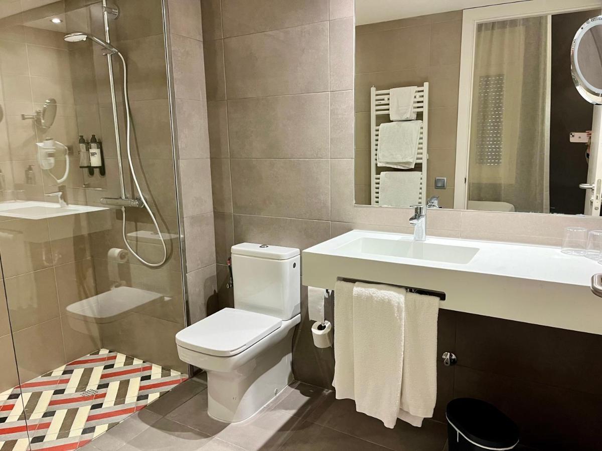 Habitación Triple con balcón