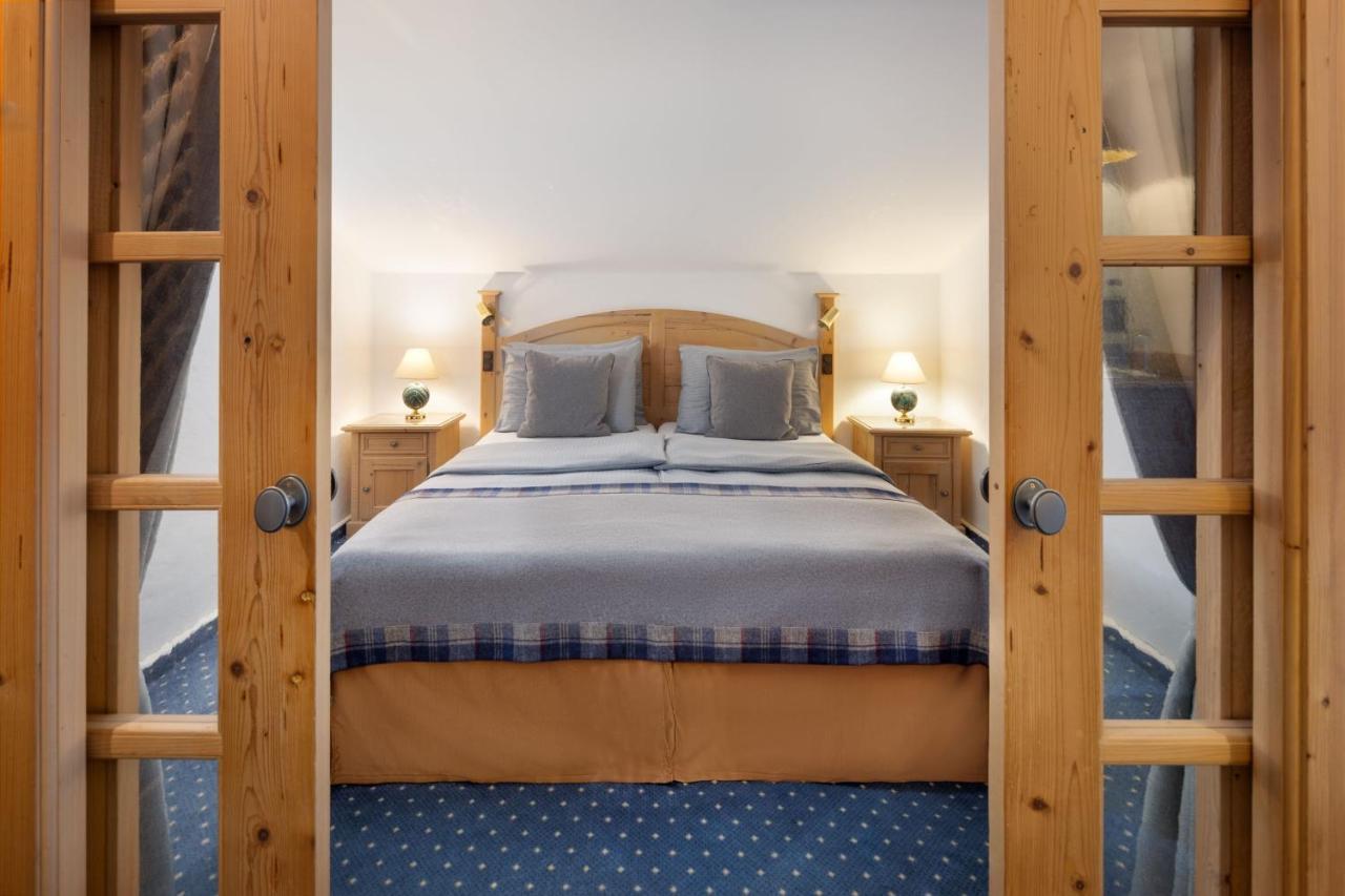 Family Suite with Mountain View