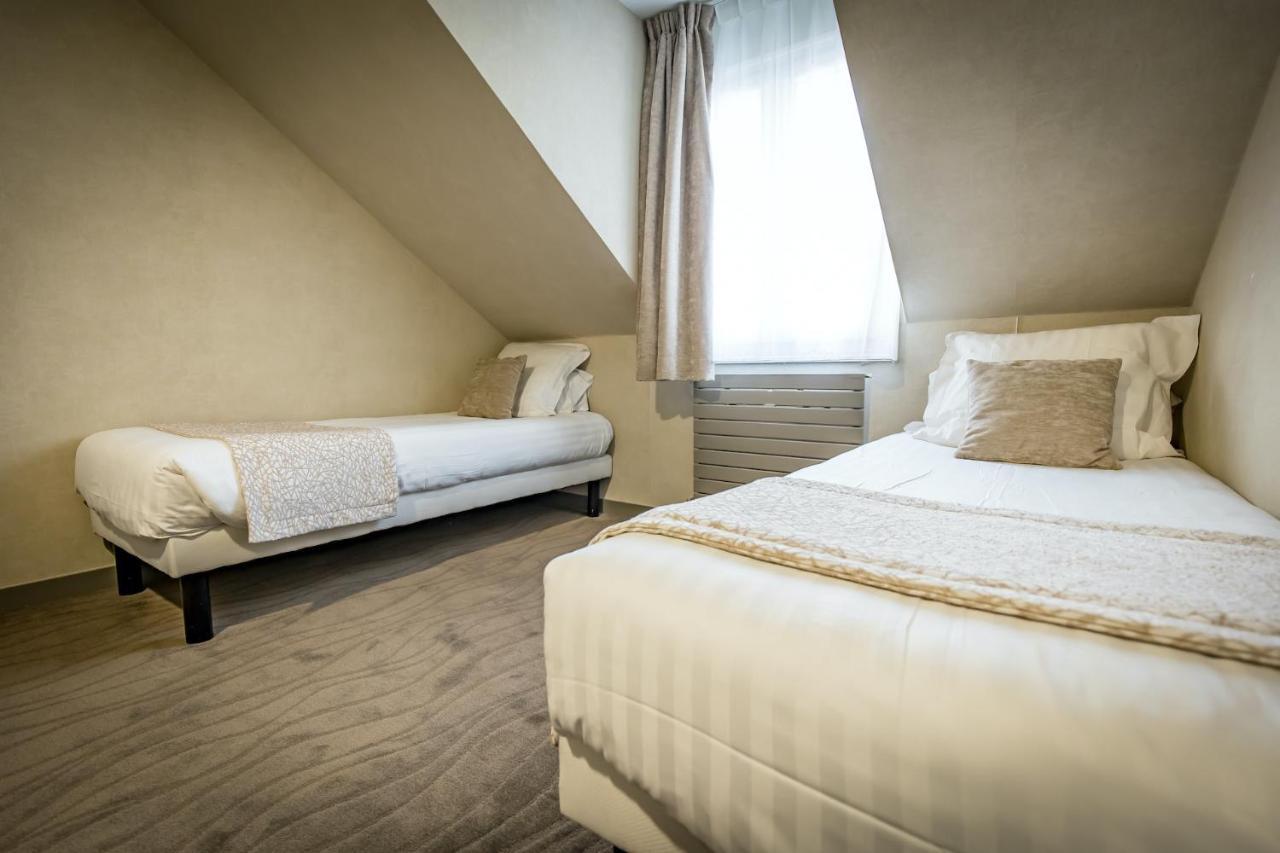 Two-Bedroom Apartment,1498518535:JPEG