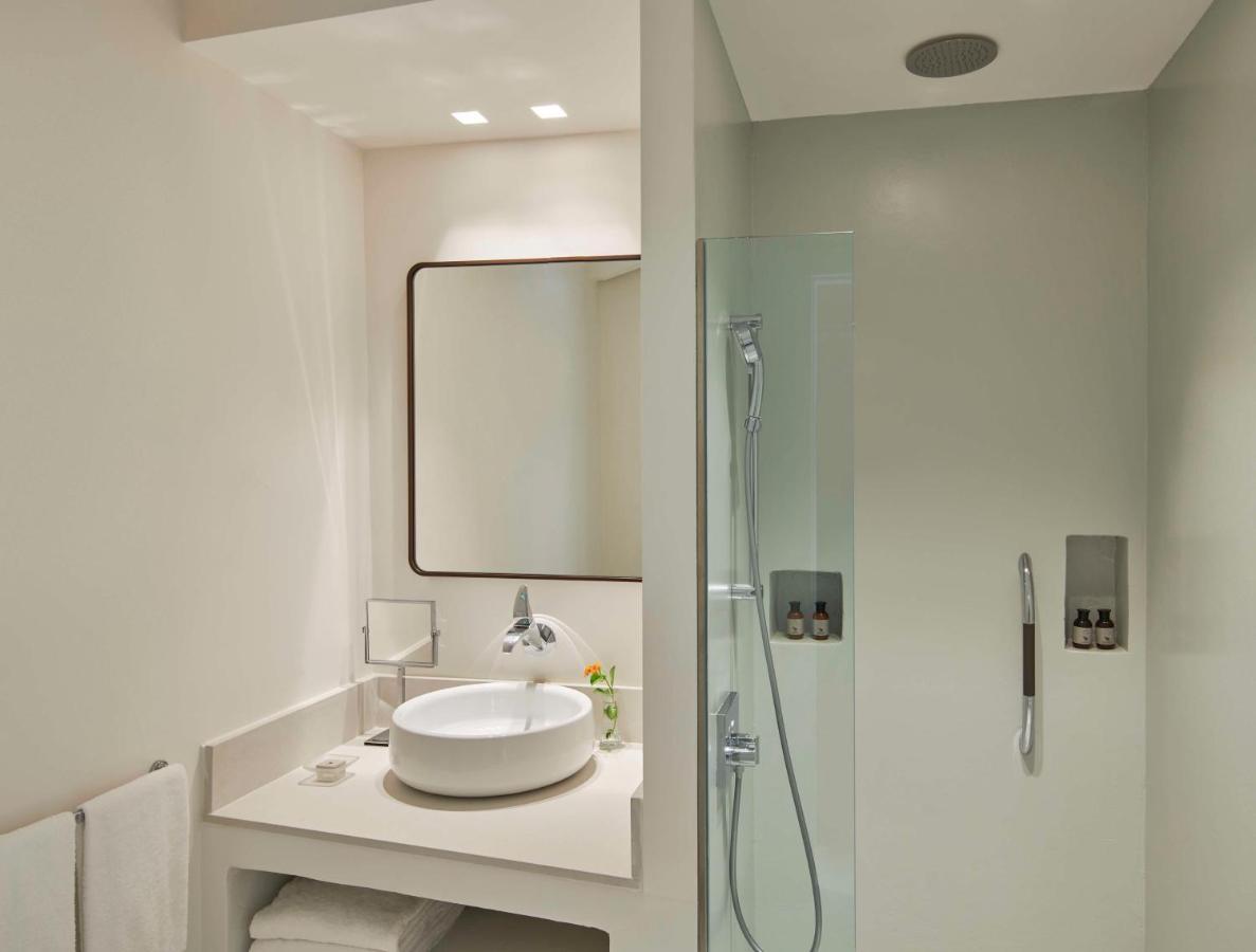 Deluxe King Room with Bay View