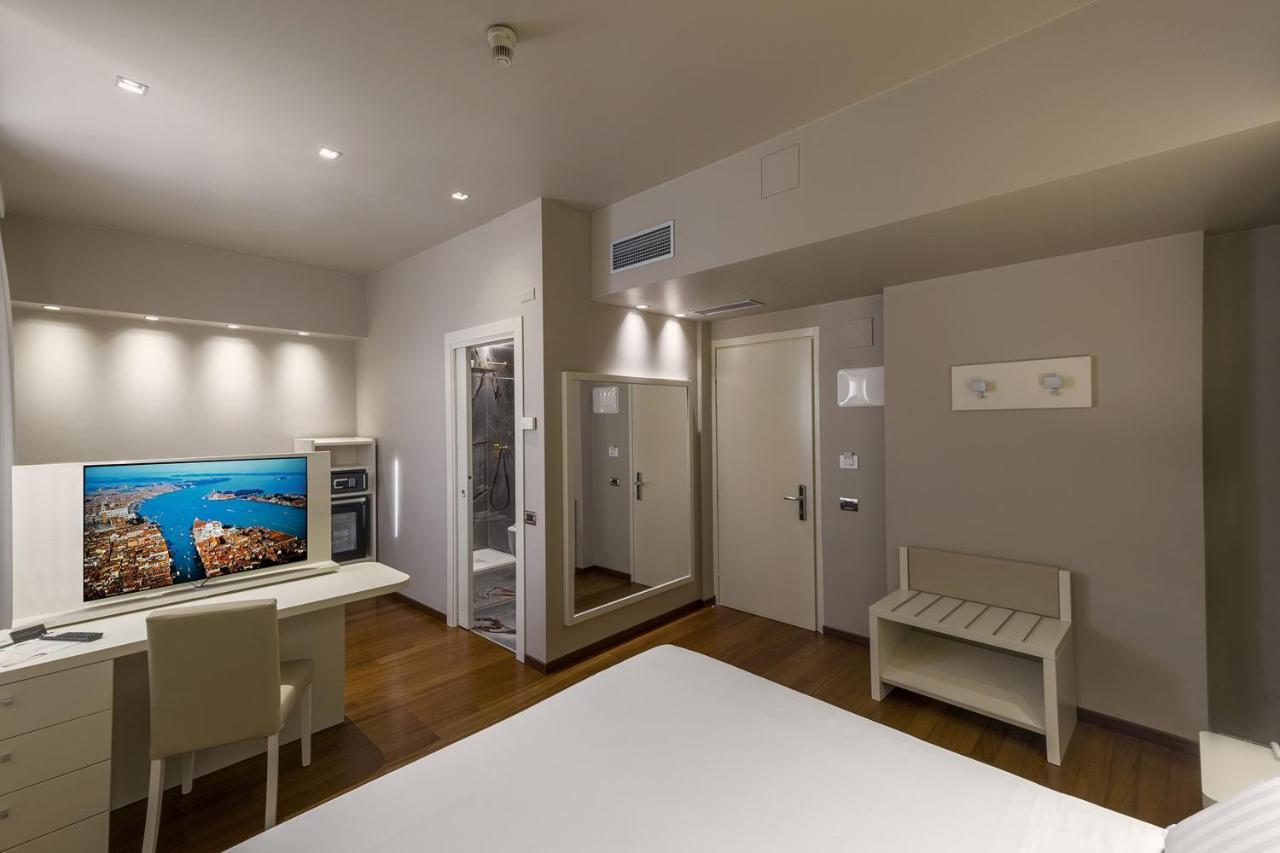 Chambre Familiale (2 Adultes et 2 Enfants)