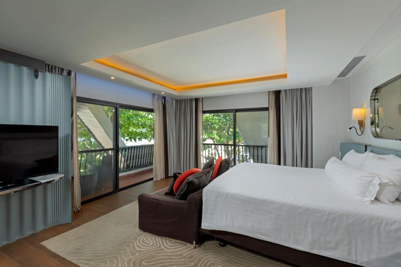 Beachfront Suite