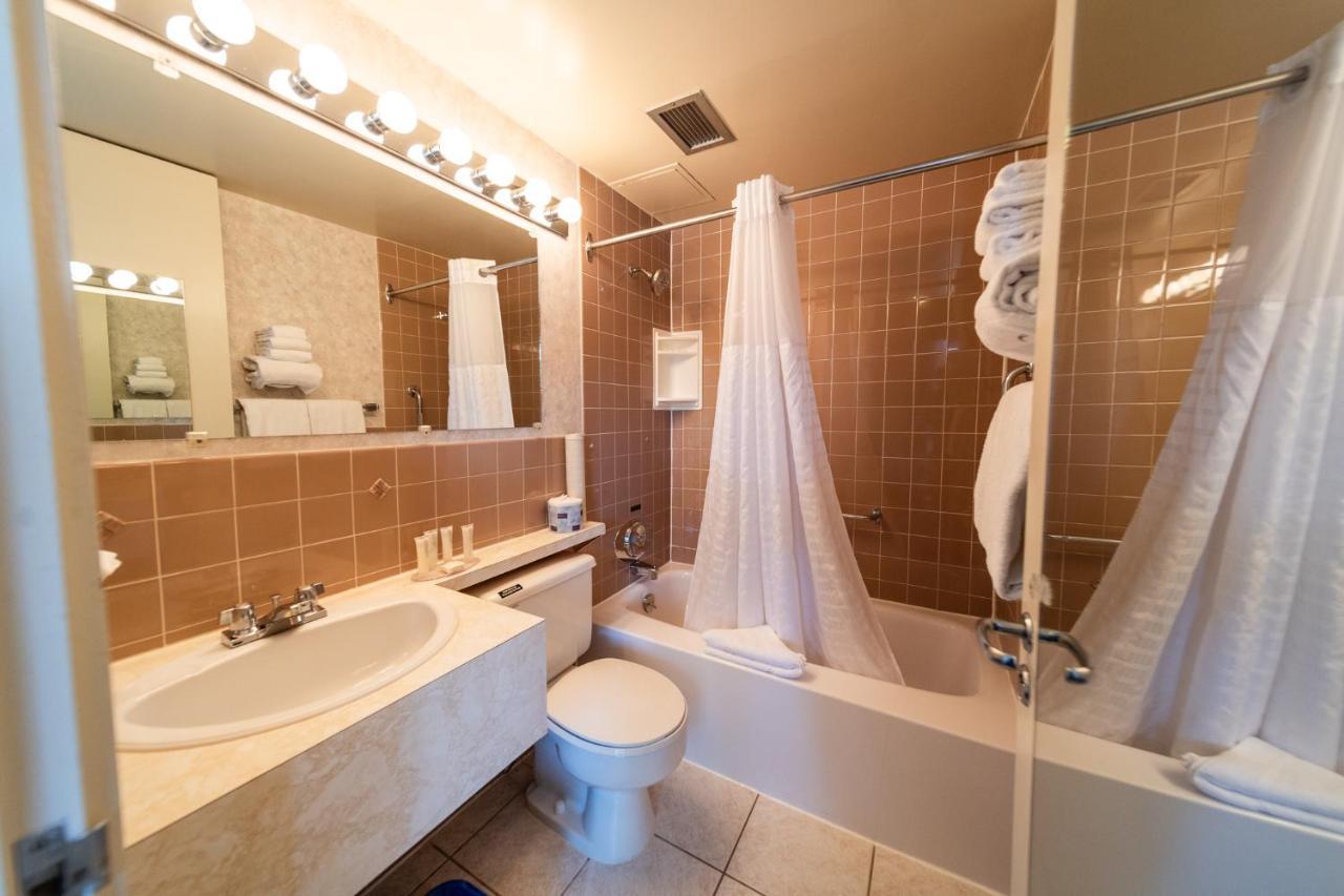 Premium King Room with River View,1498825546:JPEG