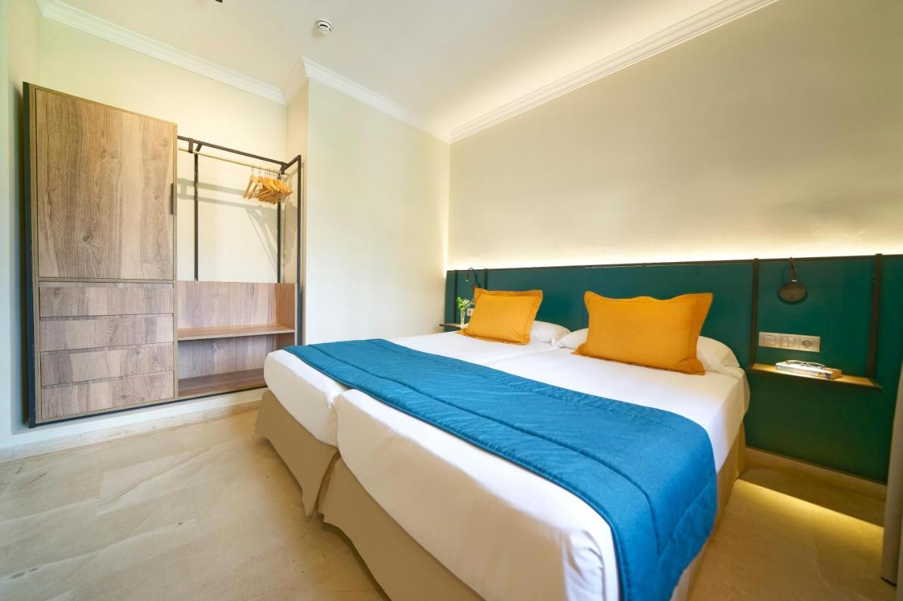 Senior Suite,1498561180:JPEG