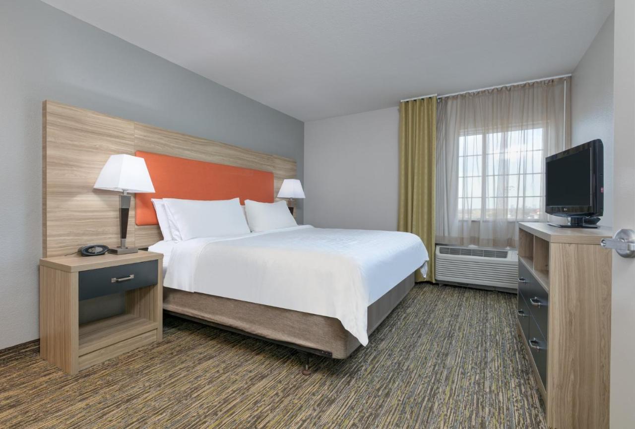 One-Bedroom King Suite
