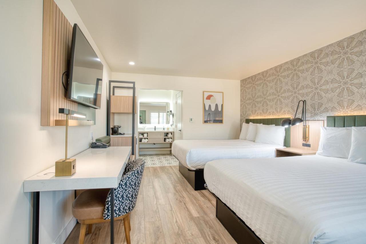Deluxe Family Suite