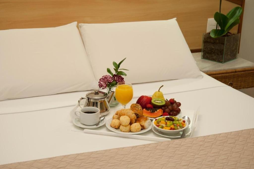 Standard Suite with Twin Beds