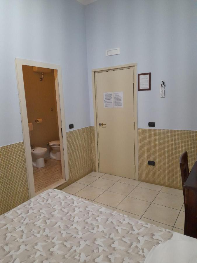 Single Room Private Bathroom,1498636384:JPEG