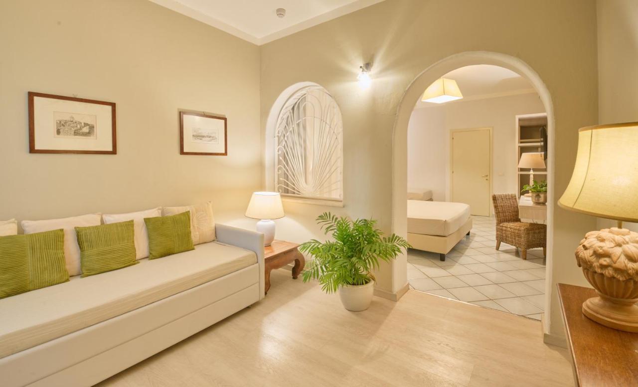 Family Room,1084908379:JPEG
