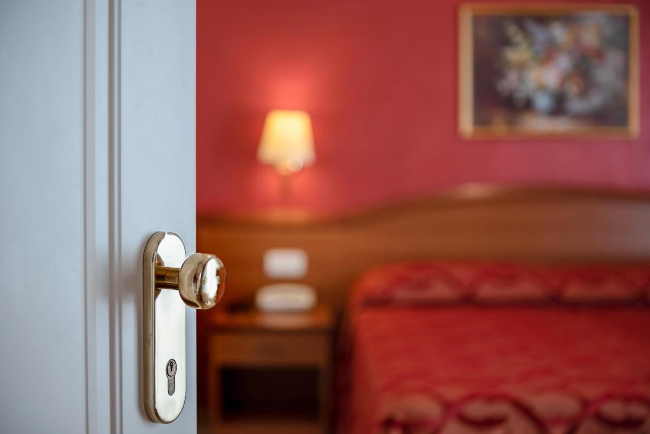 Doppelzimmer mit Poolblick