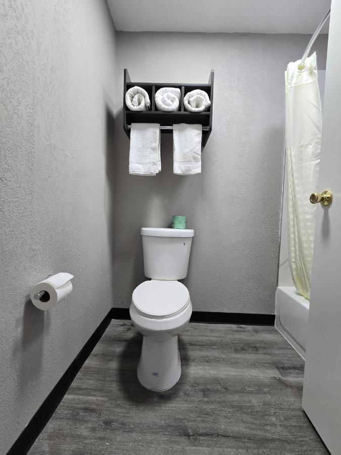 King Room - Non-Smoking