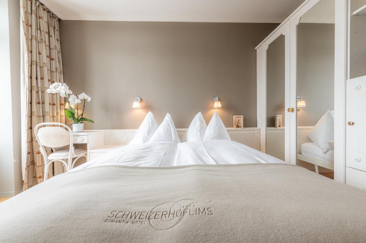 Double Room Queen Bed
